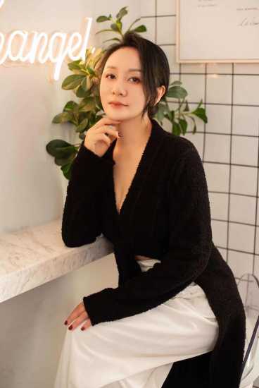 北工大地铁附近 风骚少妇，静静已回归！